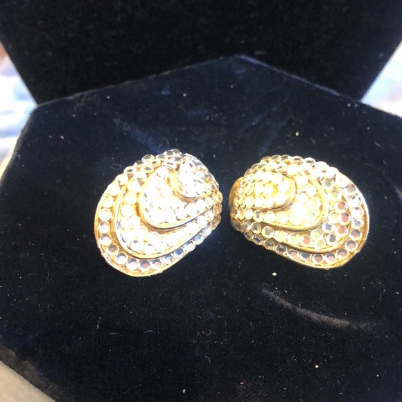 Vintage Swarovski Crystal Shell Style Clip on Earrings-Boutique - Picture 4 of 7